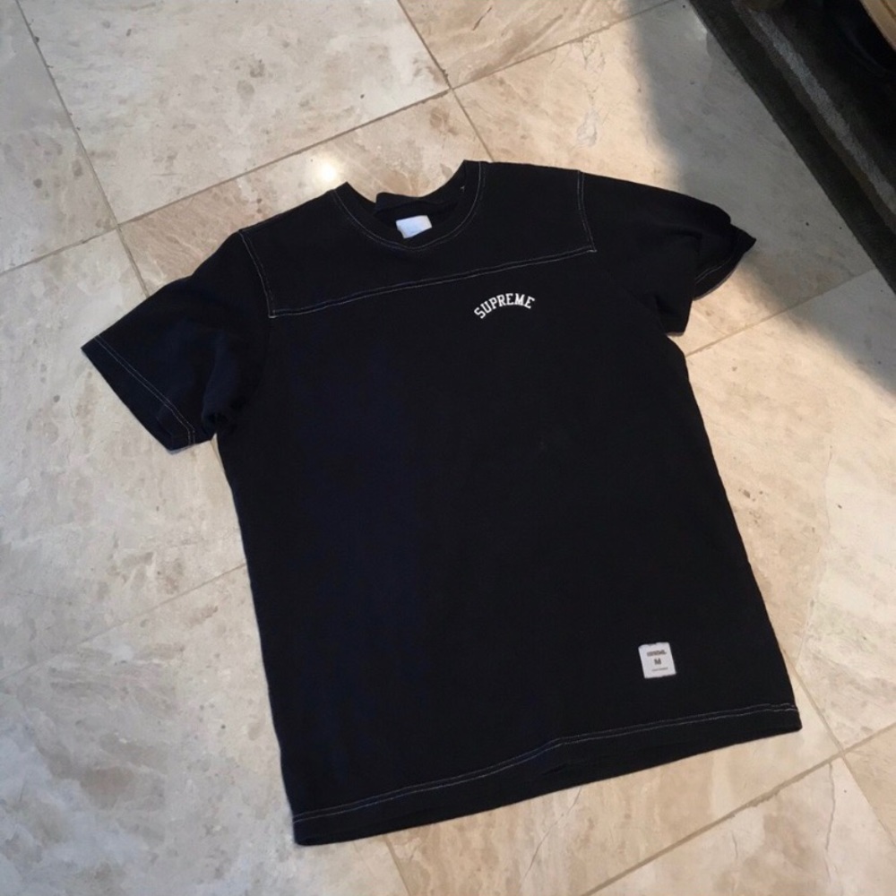 SUPREME T SHIRT